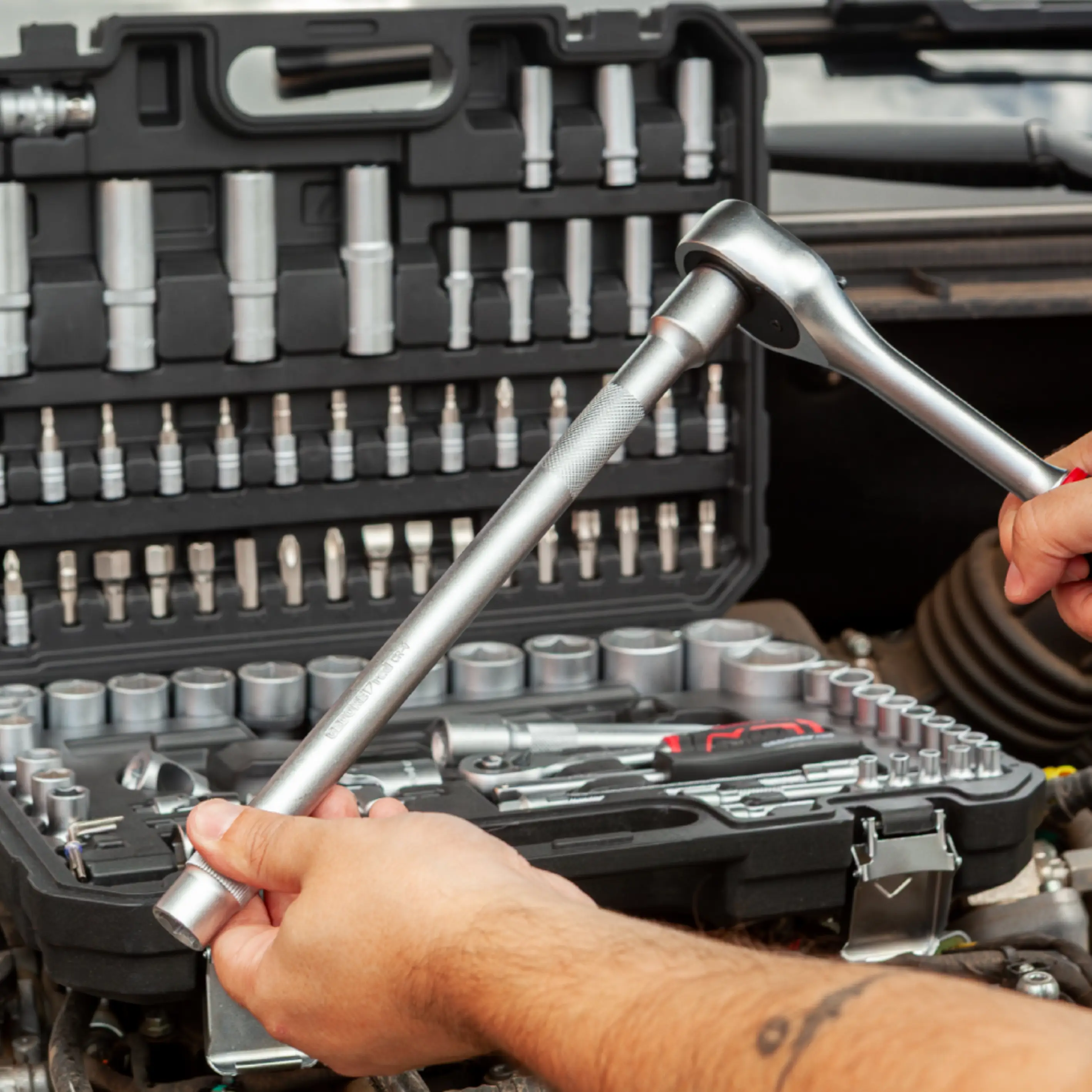 Jogo de Soquetes 1/4 + 1/2 94 peças Gedore Red