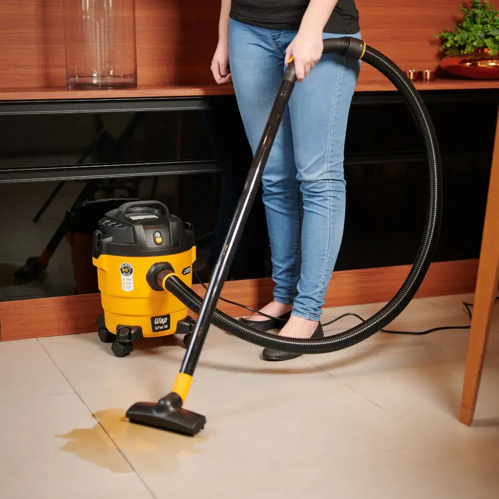 Aspirador de Pó e Água GTW 10 1400W 110V WAP