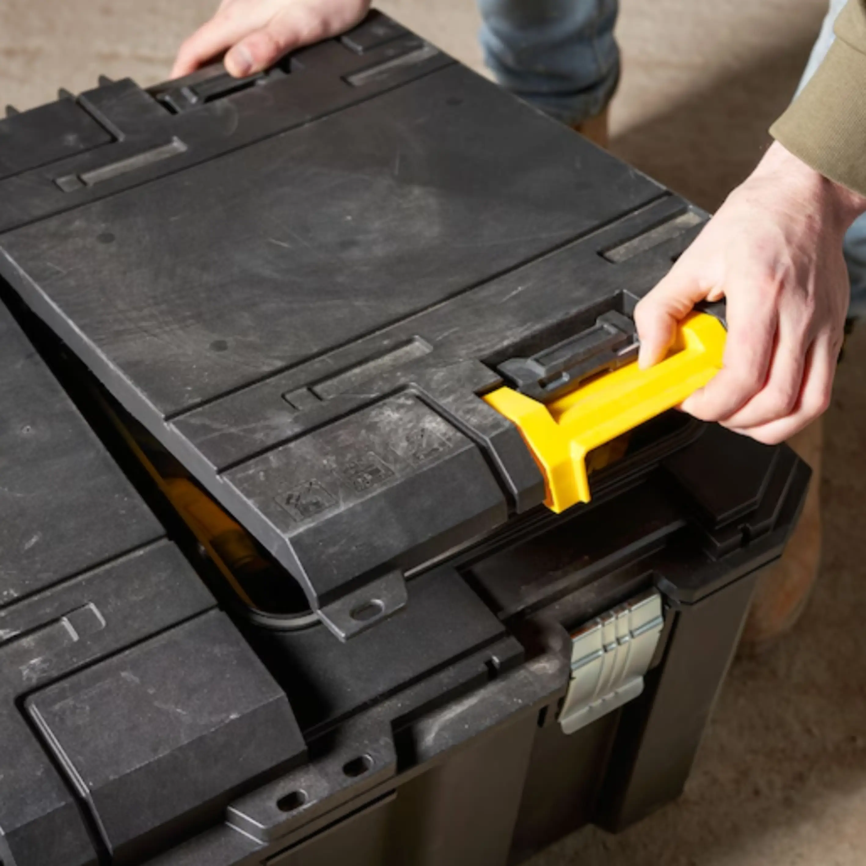 Caixa Contractor 113L PRO-STACK FATMAX FMST17870-1 STANLEY