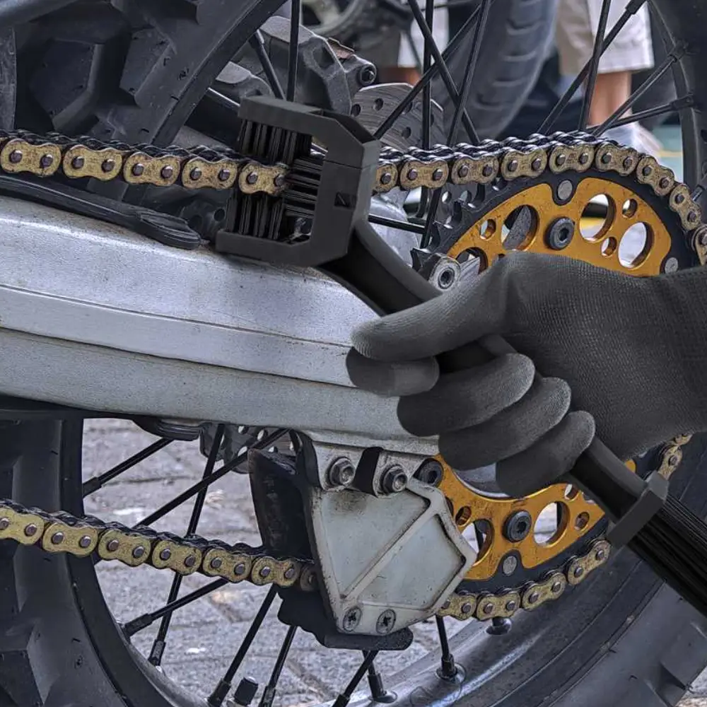 Escova para Limpeza de Corrente de Motocicletas Vonder