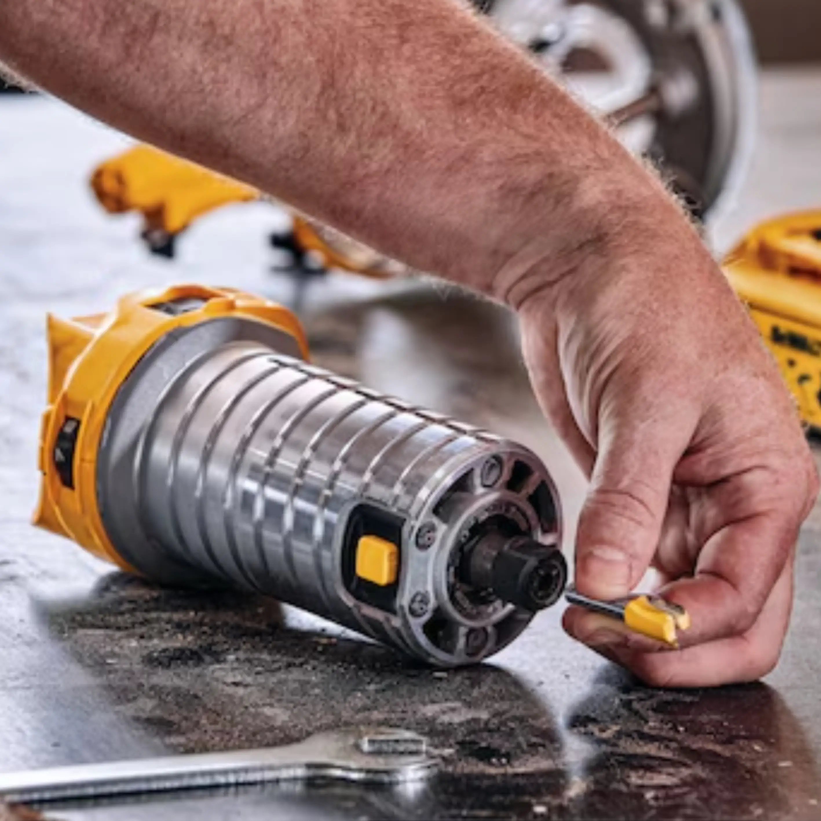Tupia Bateria 20V MAX LI-ION Brushless DCW600B Dewalt