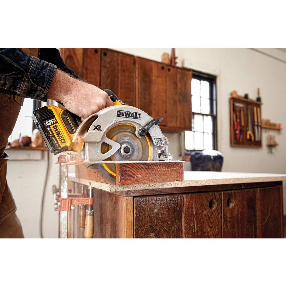 Serra Circular 7.1/4" a Bateria 20V DCS570B-B3 Dewalt