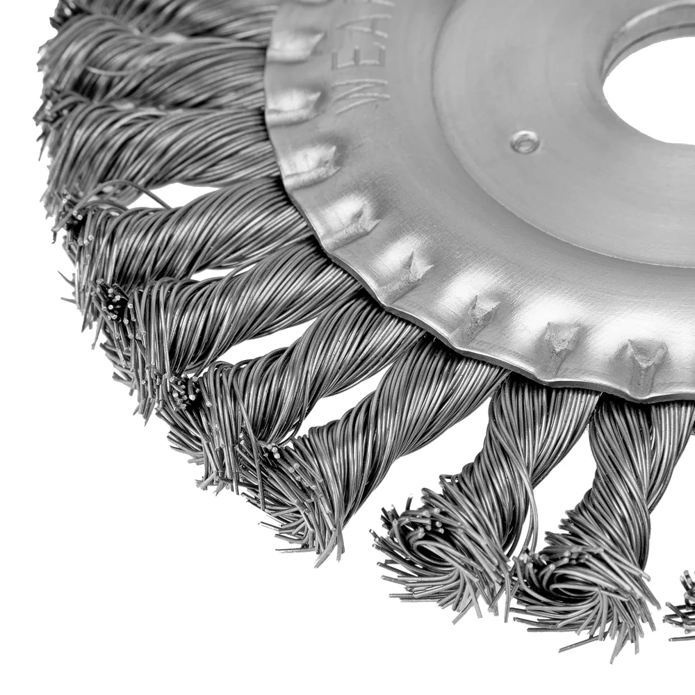 Escova Circular de Aço Carbono Torcido 150mm com Furo 22,2mm MTX